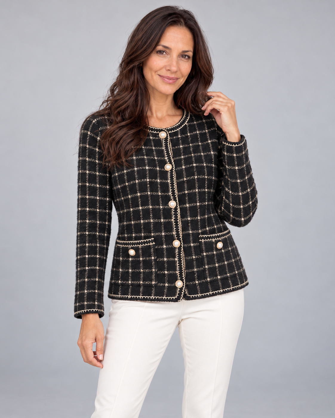 Elegante Strickjacke mit Perlenknöpfen
